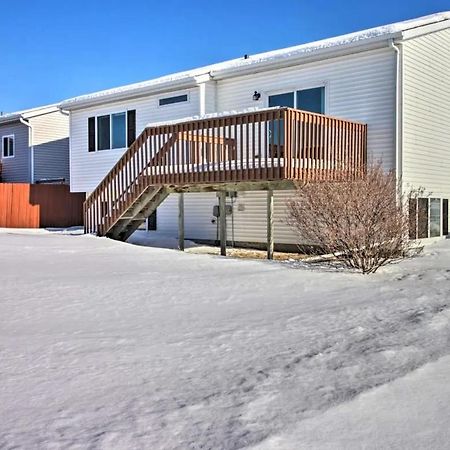 Welcoming West Fargo Retreat W Backyard 빌라 외부 사진